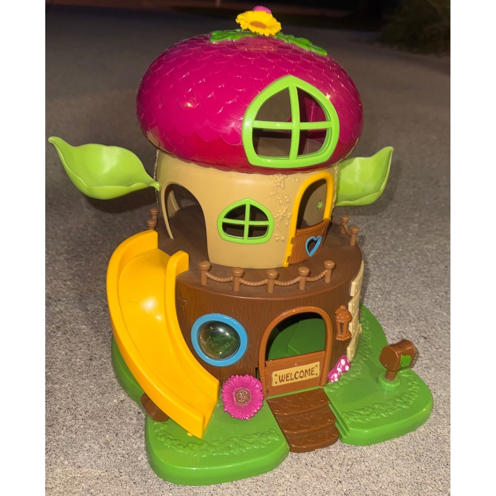 Li'l Woodzeez Honeysuckle Hillside Cottage Treehouse H18000-01 Pink Green Brown